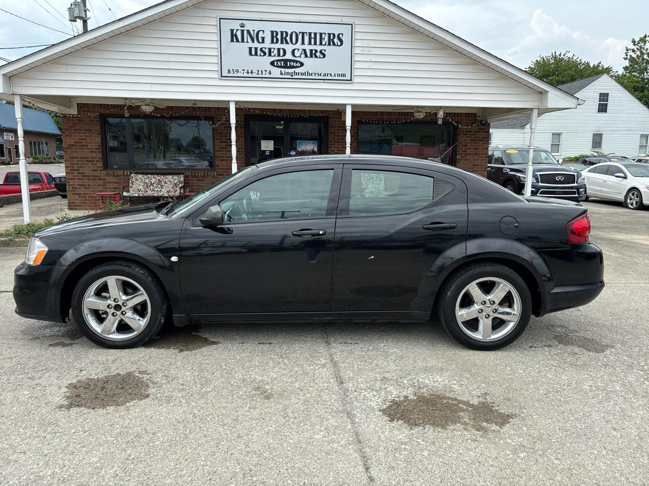 Dodge Avenger 4dr Sdn SE 2012