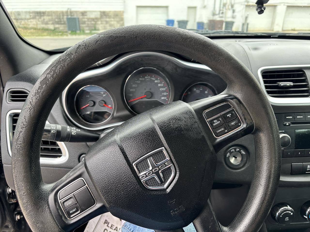 Dodge Avenger 4dr Sdn SE 2012