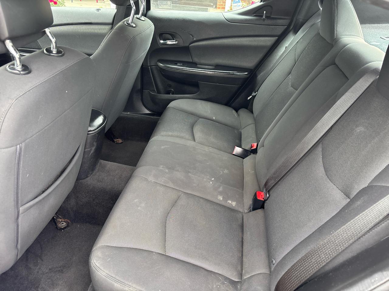 Dodge Avenger 4dr Sdn SE 2012