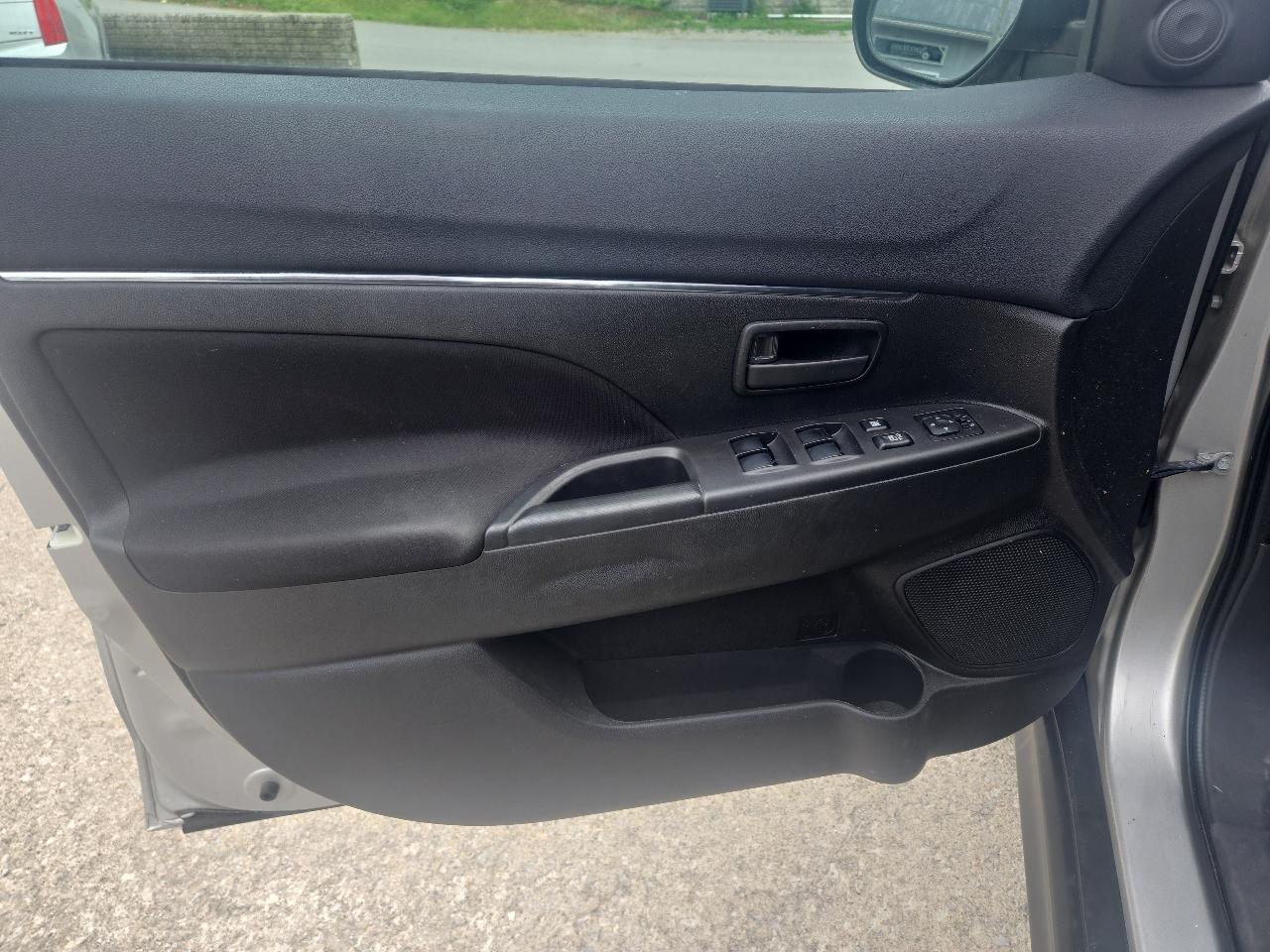 Mitsubishi Outlander Sport AWD 4dr CVT ES 2015
