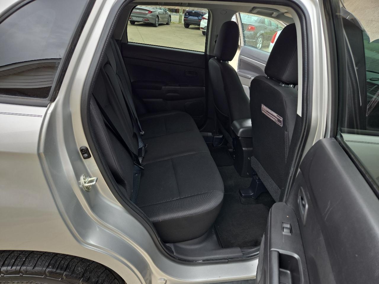 Mitsubishi Outlander Sport AWD 4dr CVT ES 2015