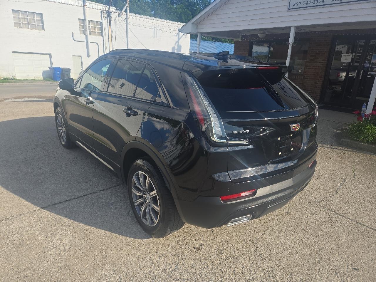 Cadillac XT4 FWD 4dr Sport 2019