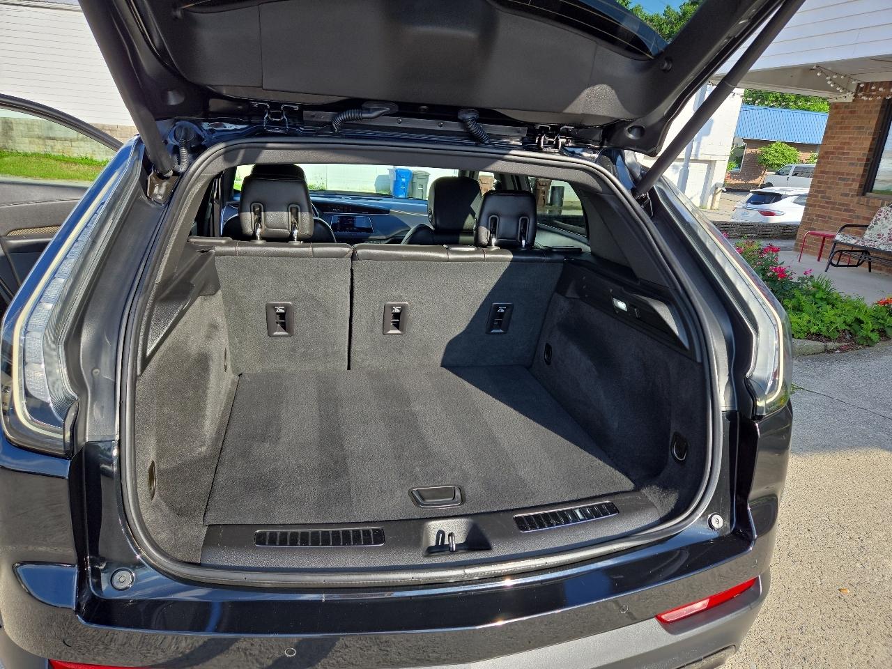 Cadillac XT4 FWD 4dr Sport 2019