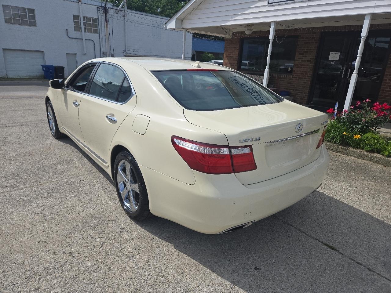 Lexus LS 460 4dr Sdn LWB 2008