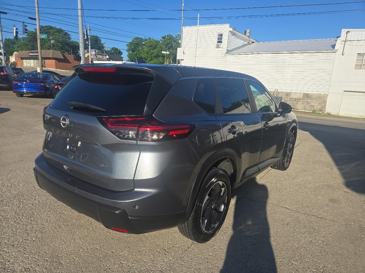 Nissan Rogue AWD SV 2025