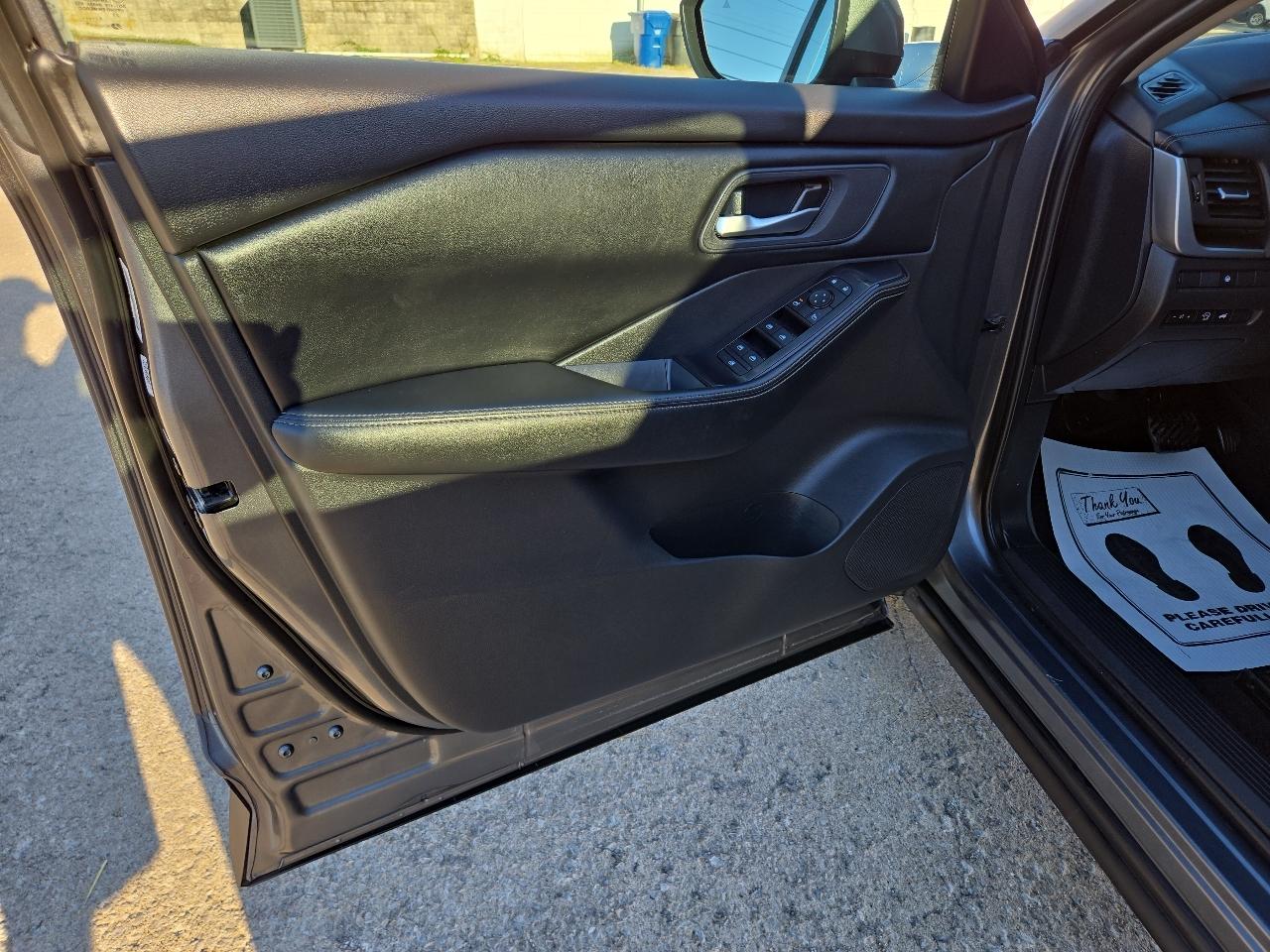 Nissan Rogue AWD SV 2025