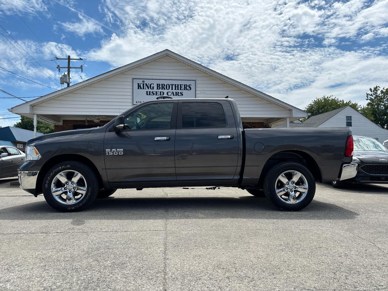 RAM 1500 Big Horn 4x4 Crew Cab 5'7" Box 2018