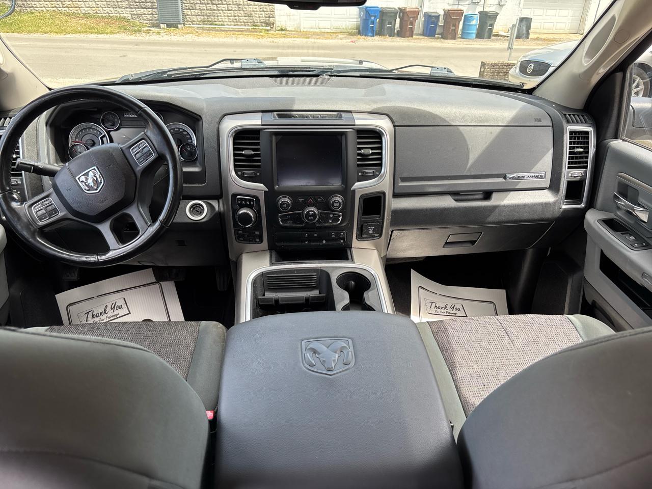 RAM 1500 Big Horn 4x4 Crew Cab 5'7" Box 2018