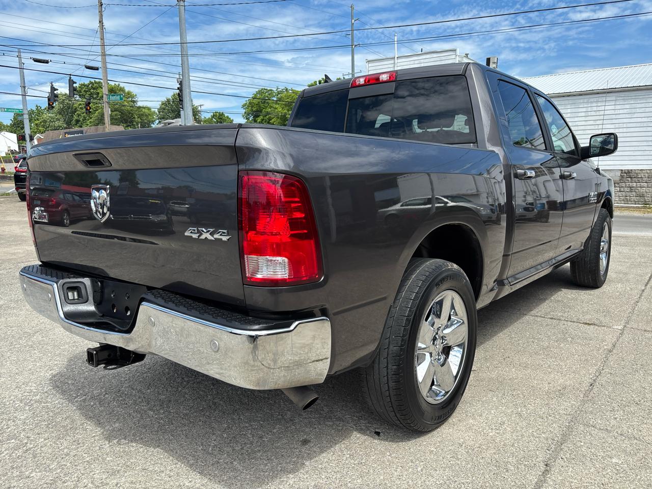 RAM 1500 Big Horn 4x4 Crew Cab 5'7" Box 2018