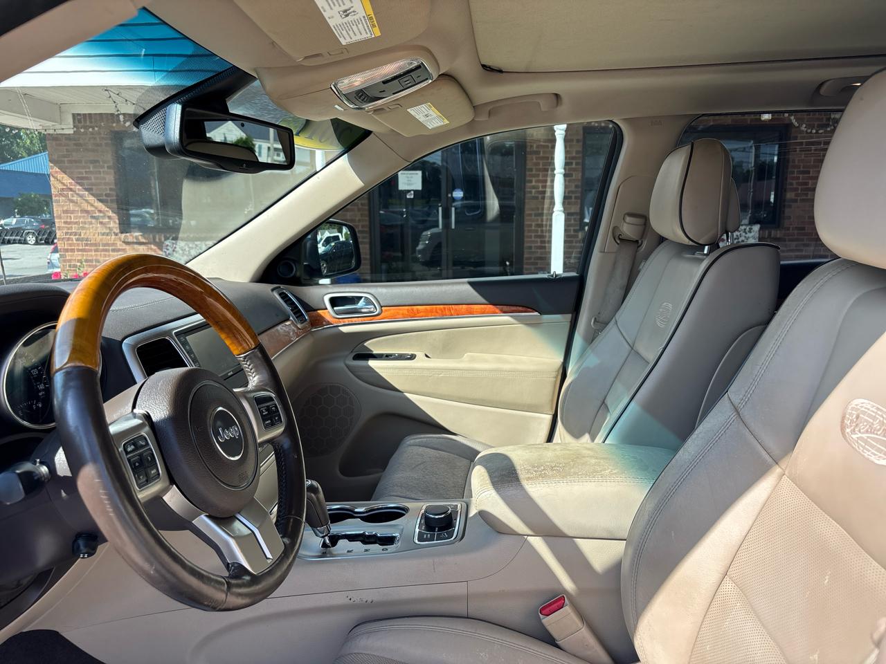 Jeep Grand Cherokee 4WD 4dr Overland 2011