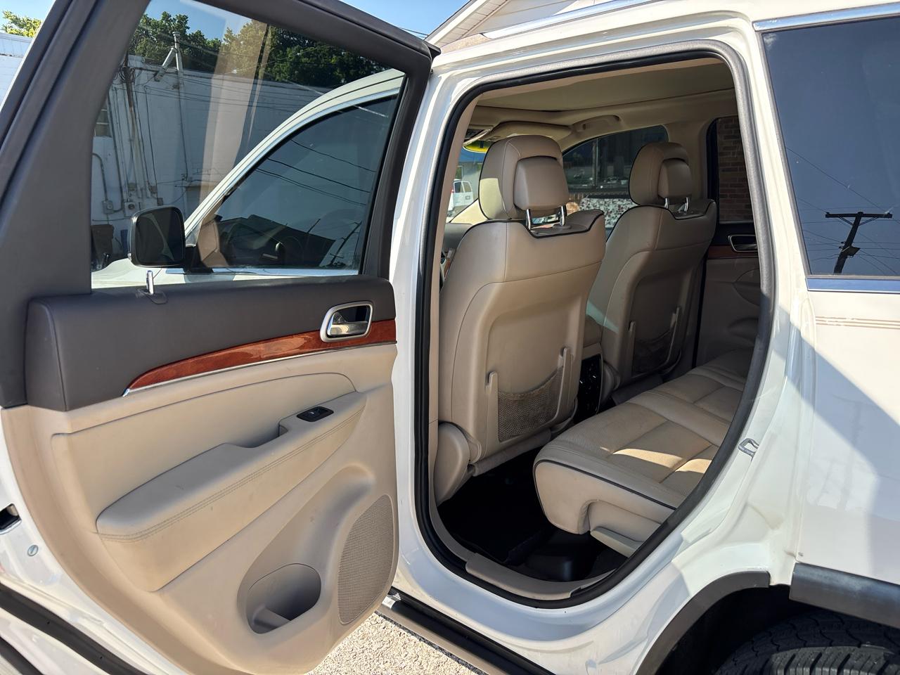 Jeep Grand Cherokee 4WD 4dr Overland 2011