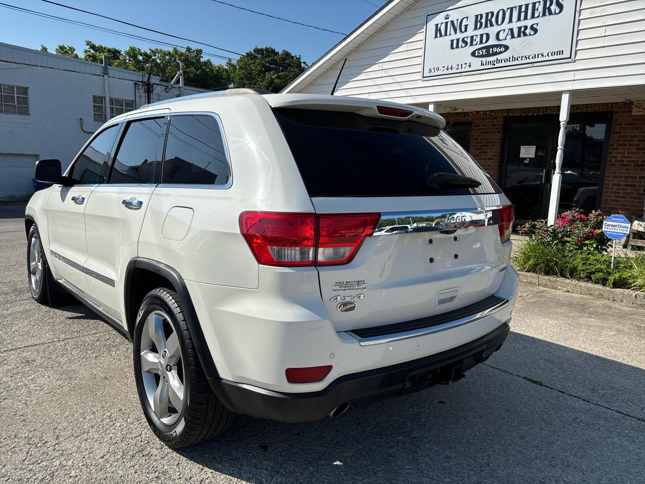 Jeep Grand Cherokee 4WD 4dr Overland 2011