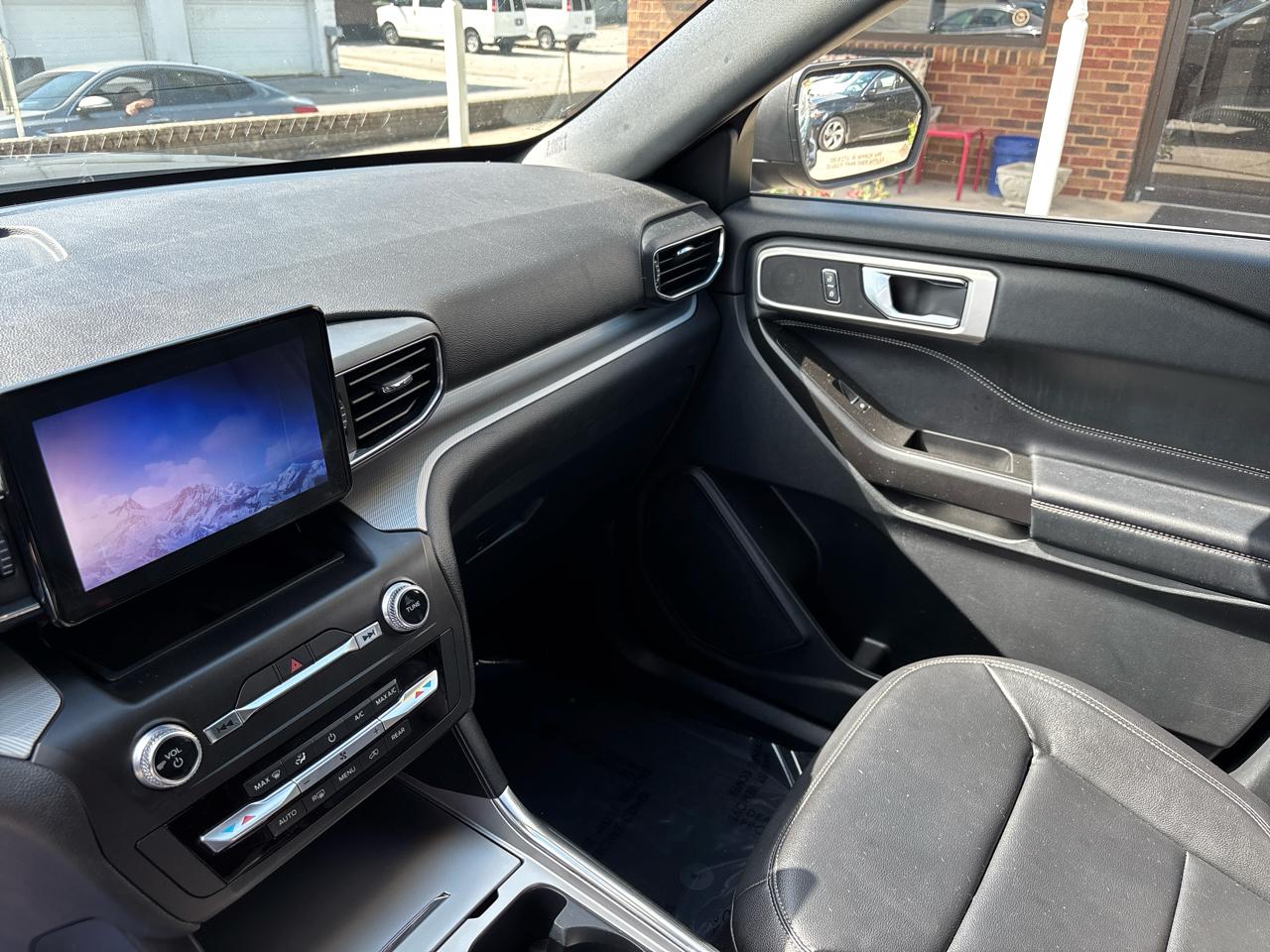 Ford Explorer 4dr 114" WB 4.6L XLT Sport 2020