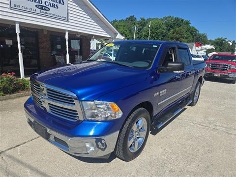 2014 RAM 1500 4WD Crew Cab 140.5" Big Horn