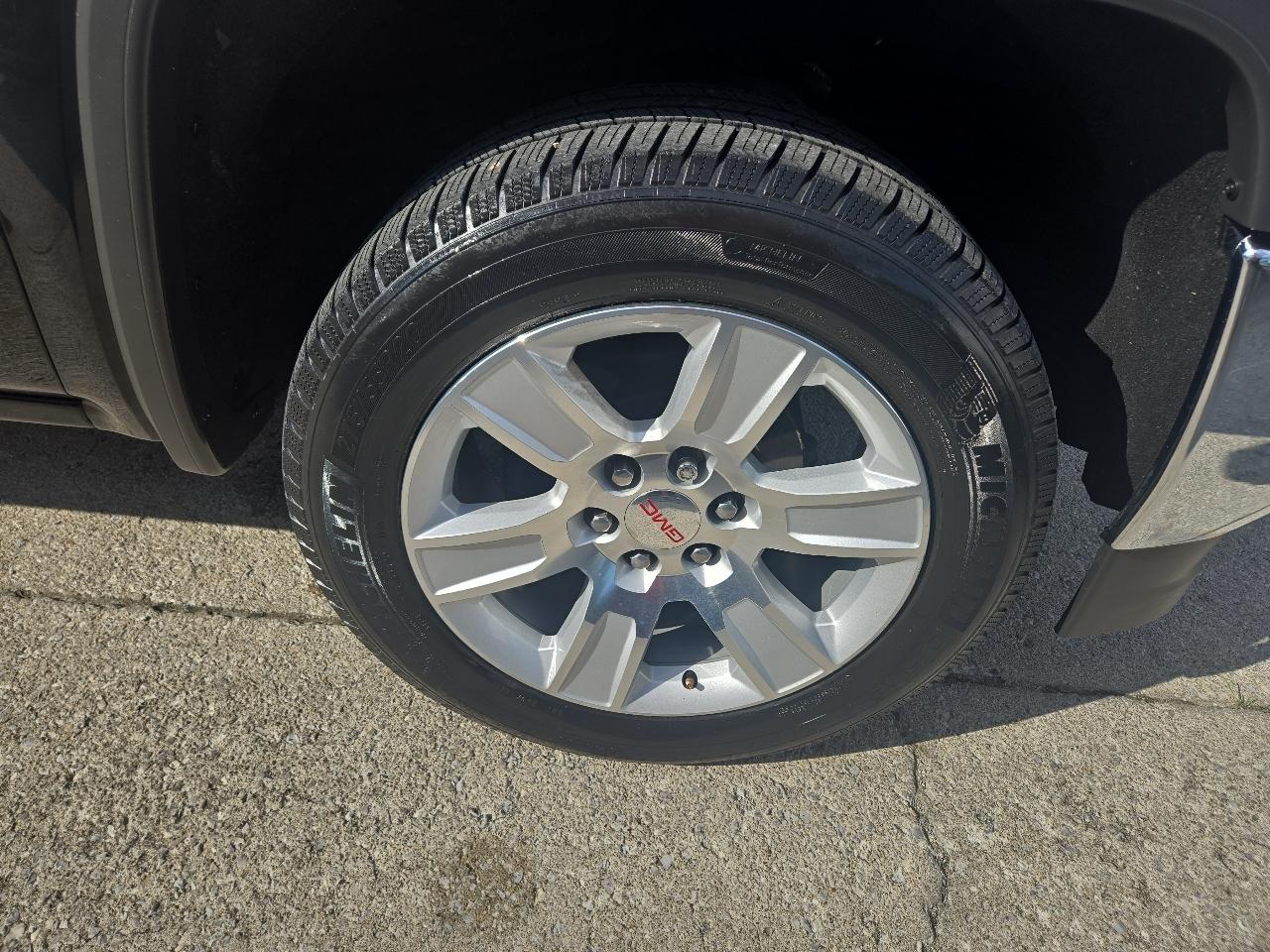 GMC Sierra 1500 4WD Crew Cab 143.5" SLE 2016