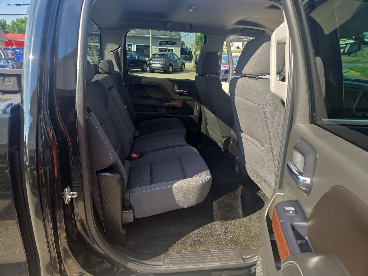 GMC Sierra 1500 4WD Crew Cab 143.5" SLE 2016