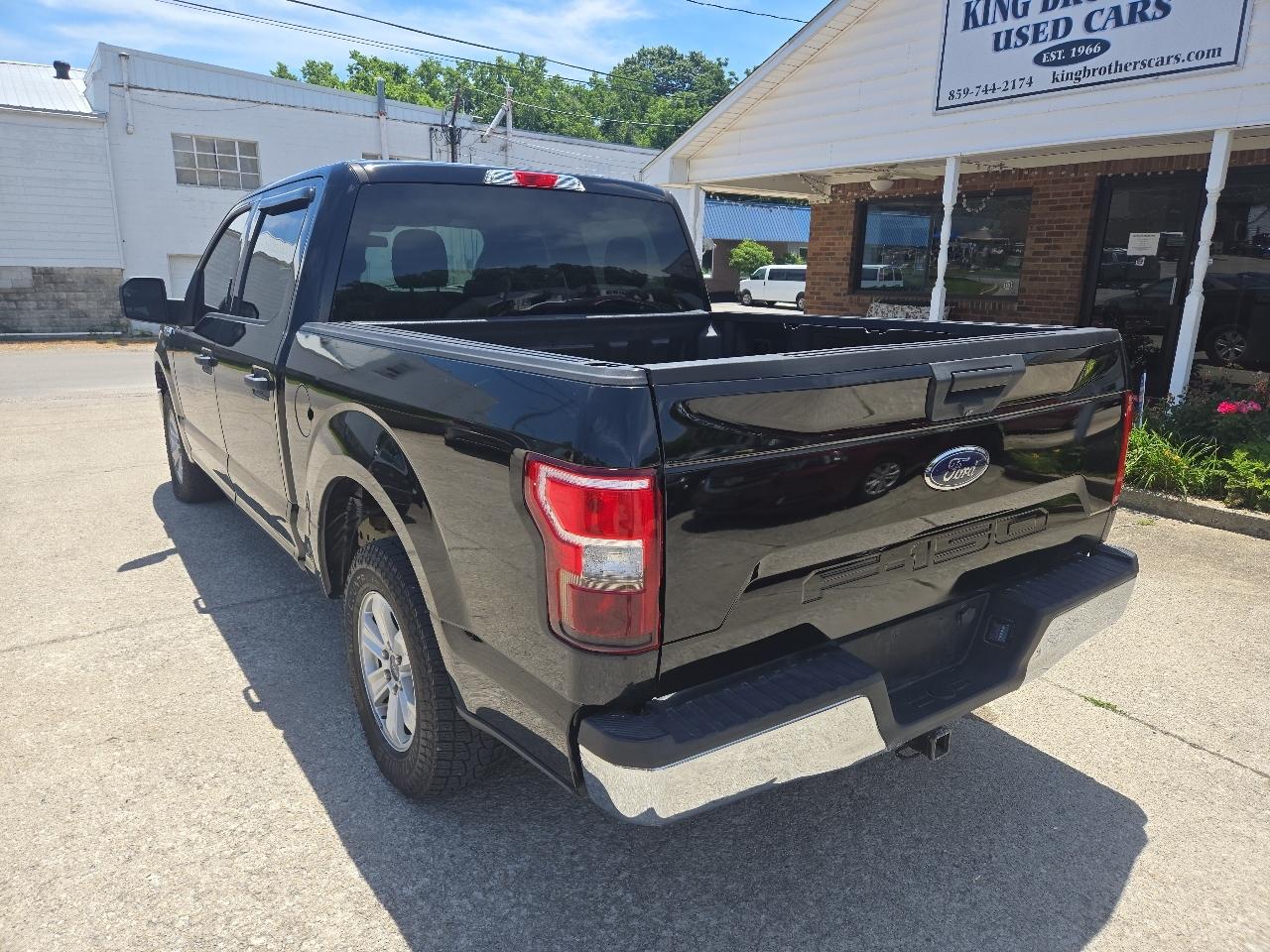 Ford F-150 2WD SuperCrew 145" XLT 2018