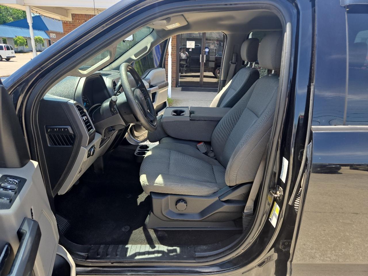 Ford F-150 2WD SuperCrew 145" XLT 2018