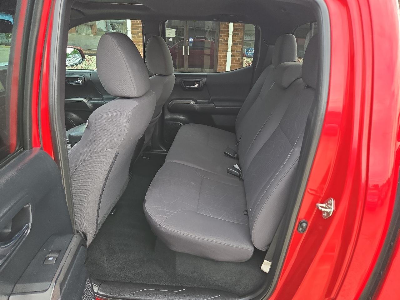 Toyota Tacoma 4WD Double Cab V6 AT TRD Off Road (Natl) 2016