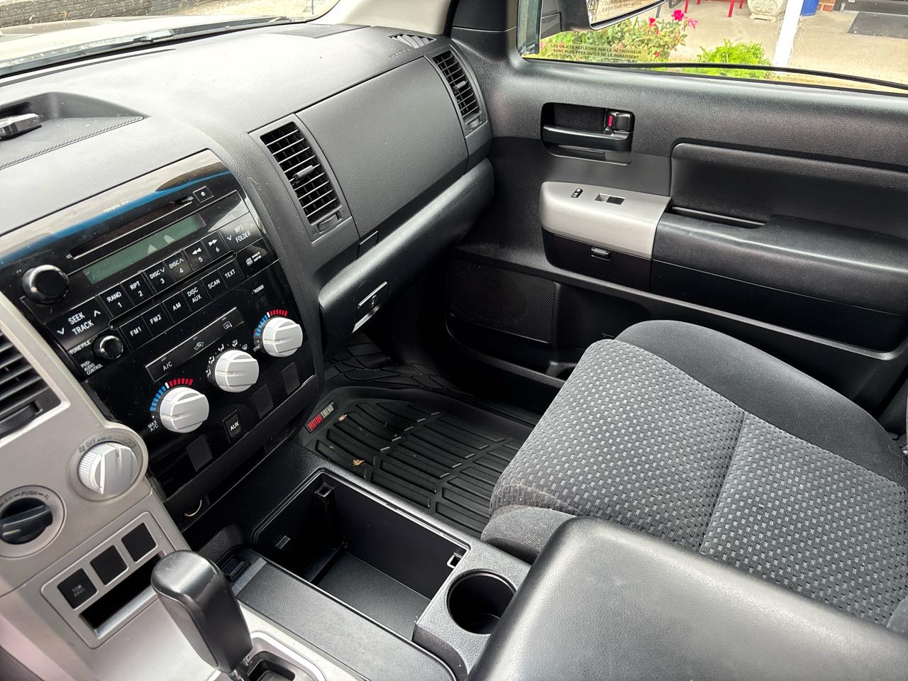 Toyota Tundra 4WD Truck Dbl 5.7L V8 6-Spd AT (Natl) 2008