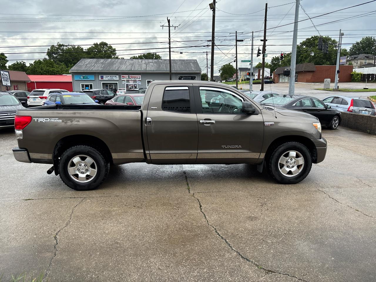 Toyota Tundra 4WD Truck Dbl 5.7L V8 6-Spd AT (Natl) 2008