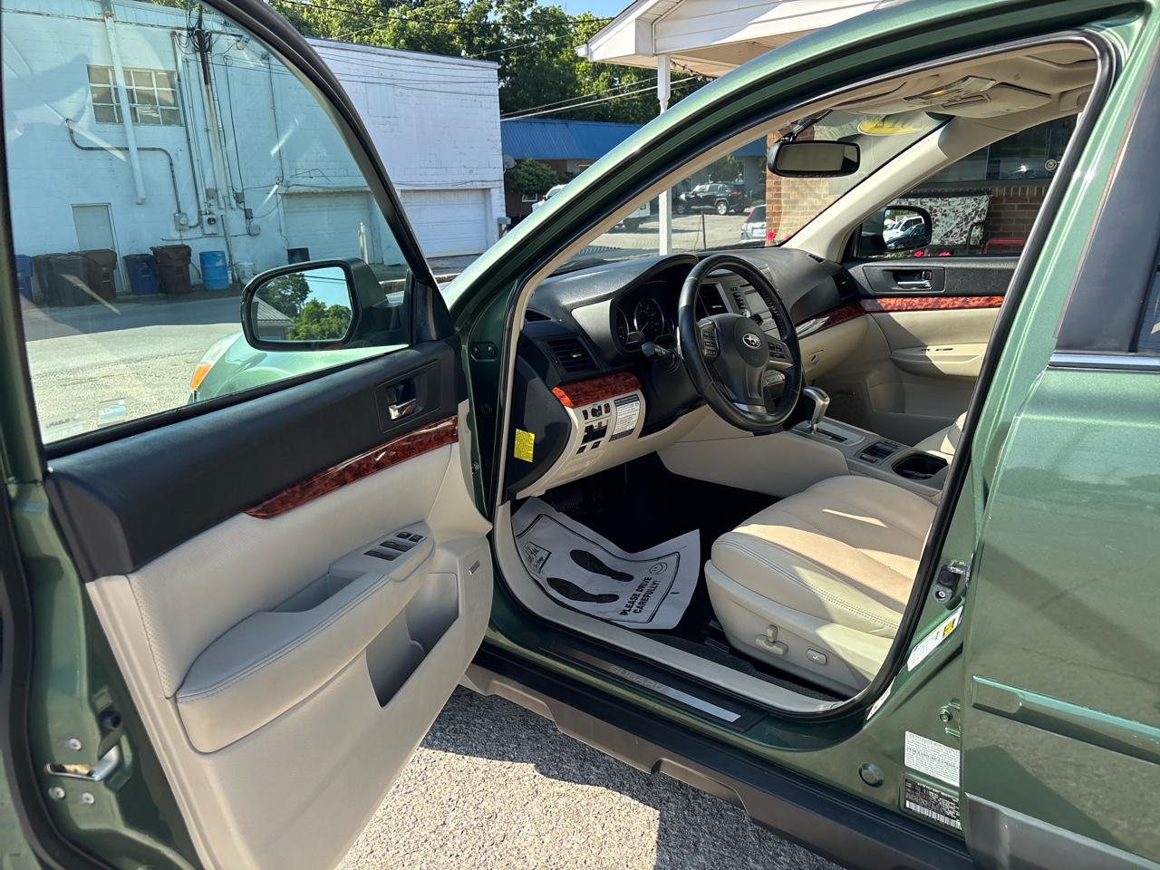 Subaru Outback 4dr Wgn H4 Auto 2.5i Limited 2012
