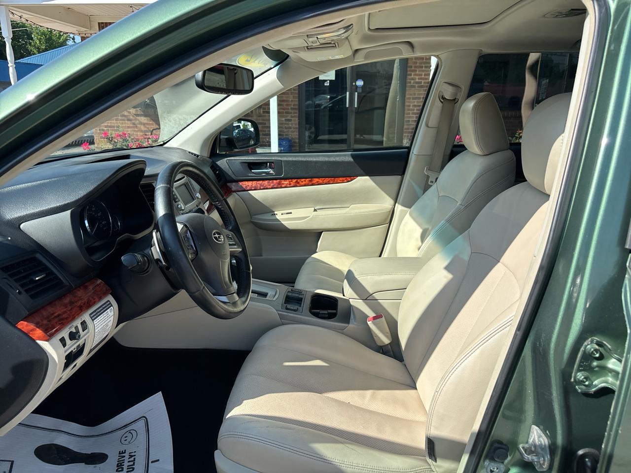 Subaru Outback 4dr Wgn H4 Auto 2.5i Limited 2012