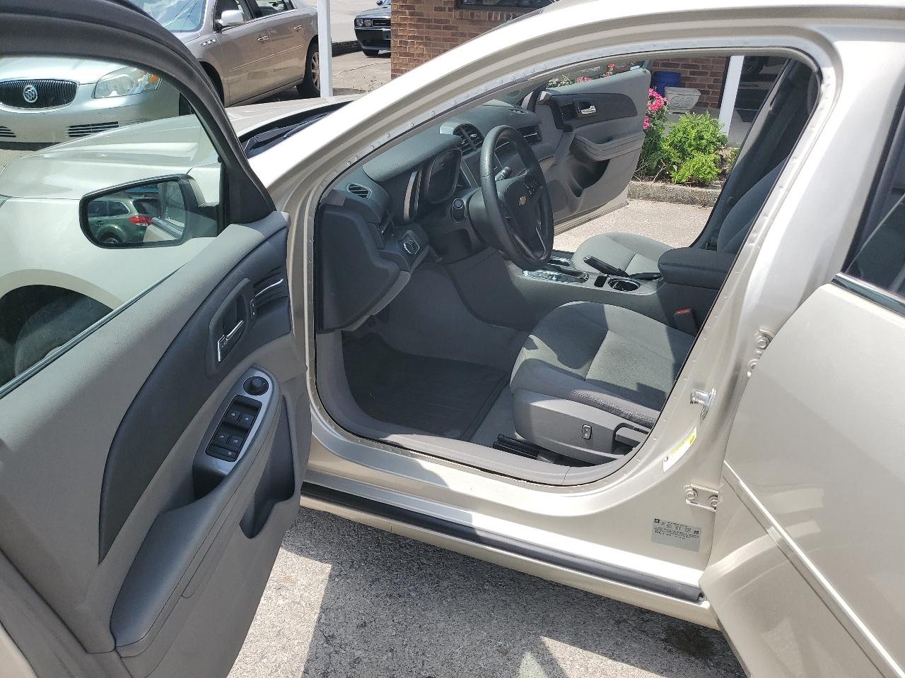 Chevrolet Malibu 4dr Sdn LS w/1LS 2015
