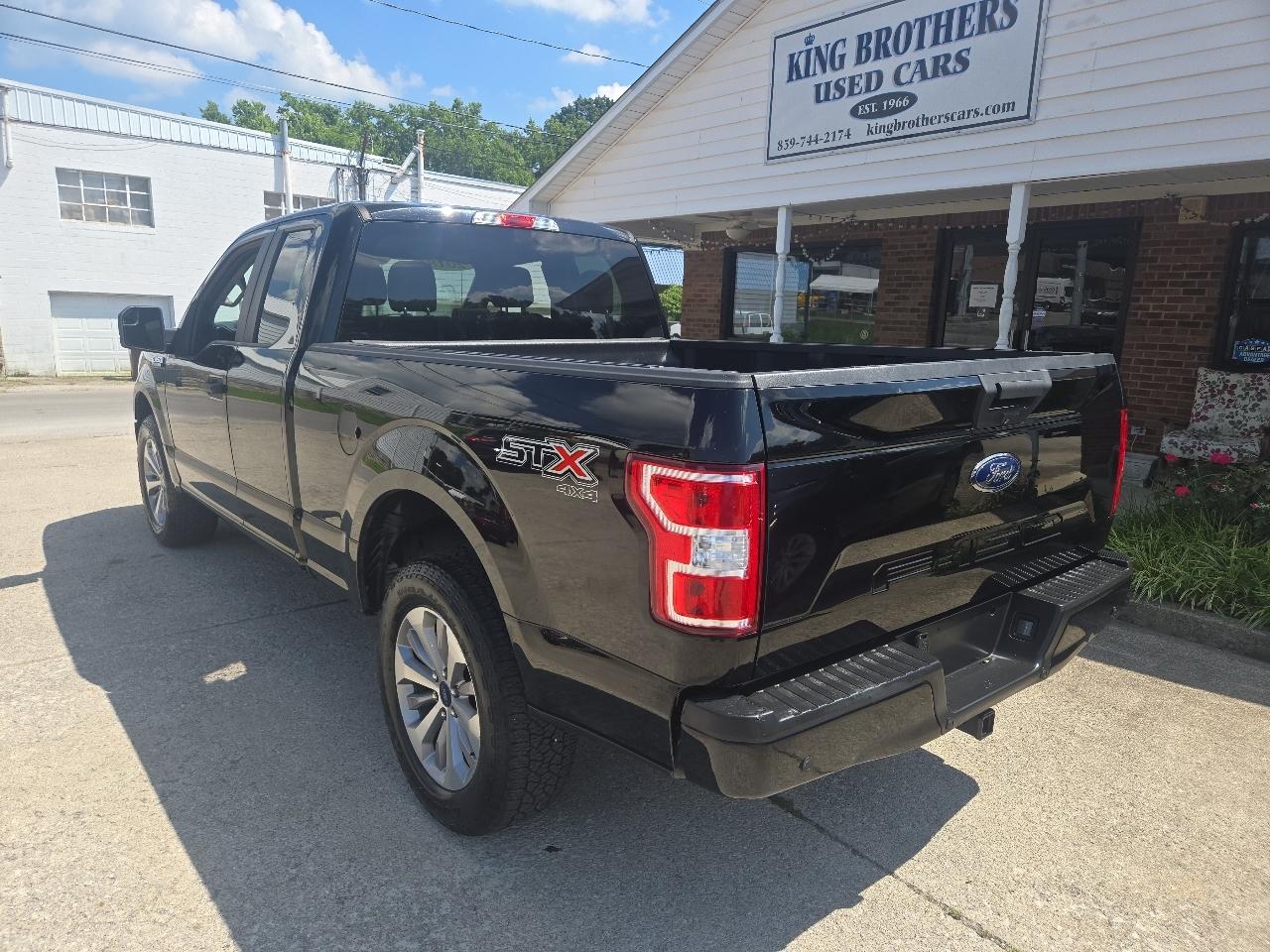 Ford F-150 4WD SuperCab 145" STX 2018