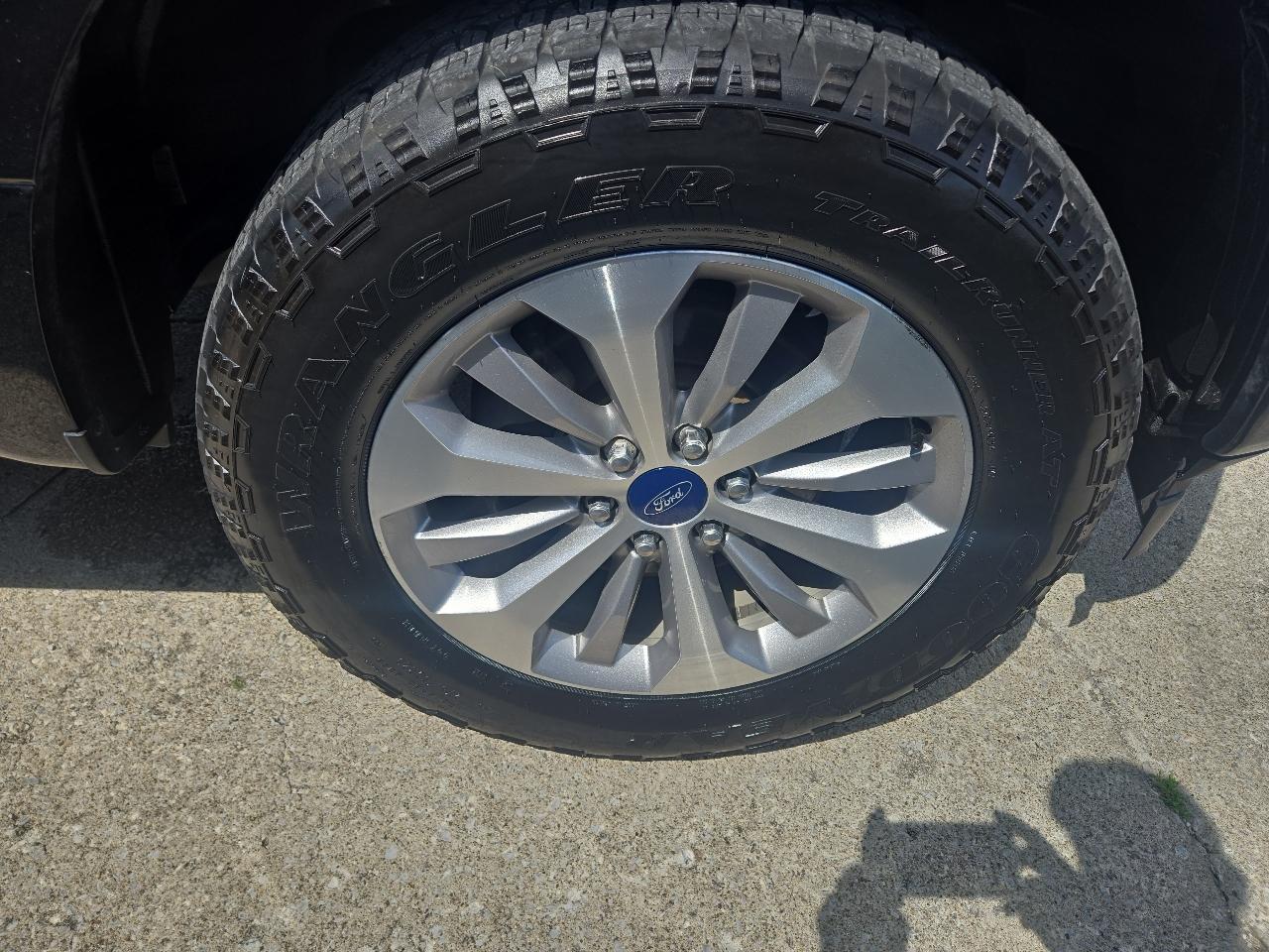 Ford F-150 4WD SuperCab 145" STX 2018