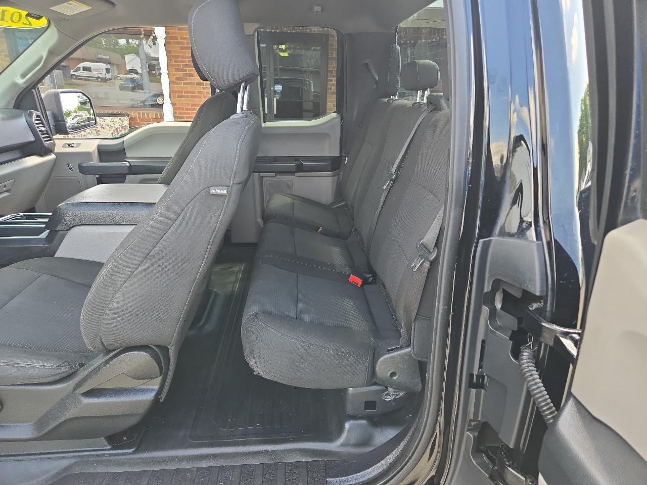 Ford F-150 4WD SuperCab 145" STX 2018
