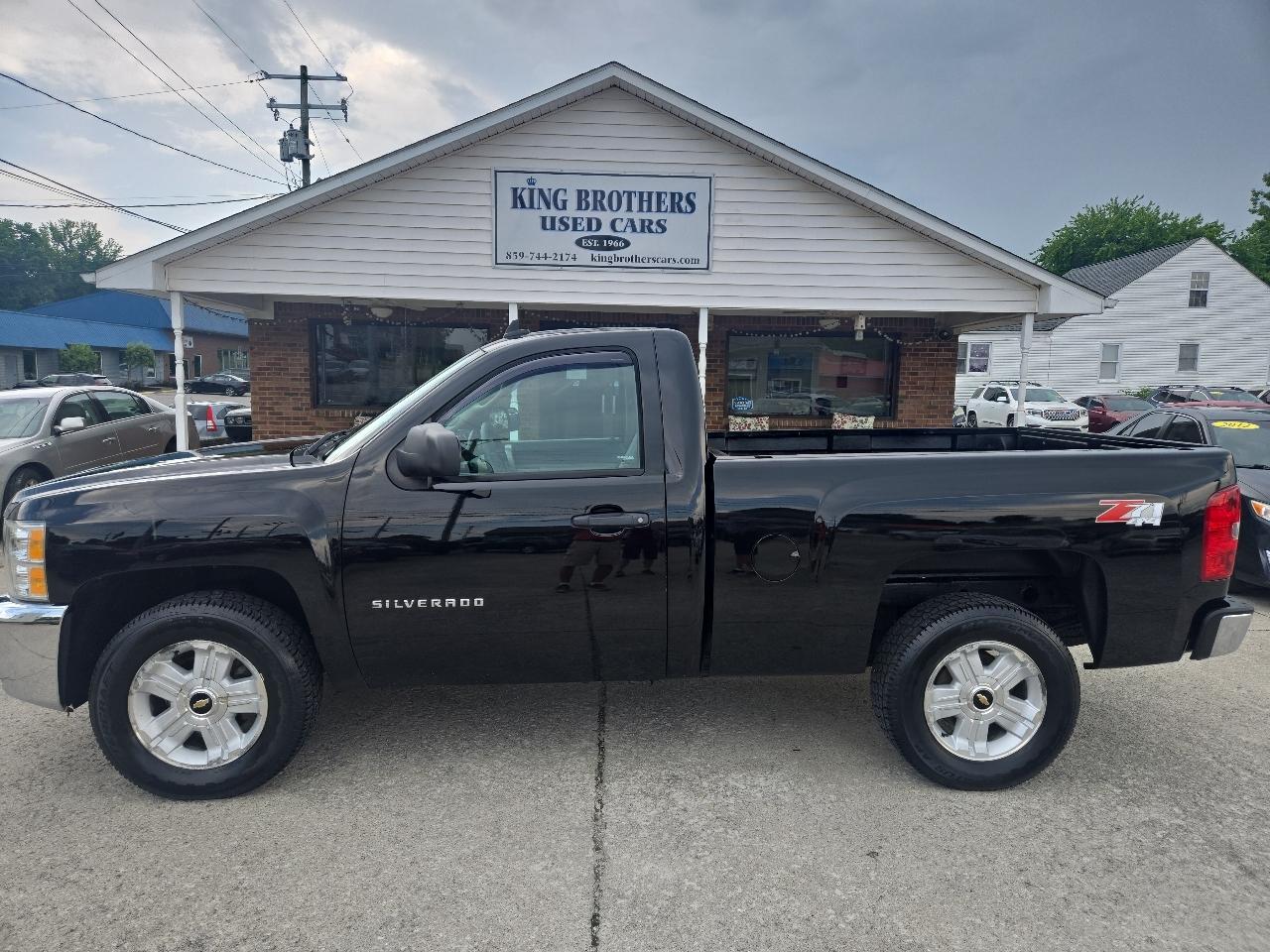 Chevrolet Silverado 1500 4WD Reg Cab 119.0" LT 2013