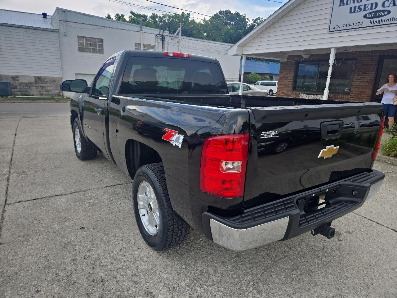 Chevrolet Silverado 1500 4WD Reg Cab 119.0" LT 2013