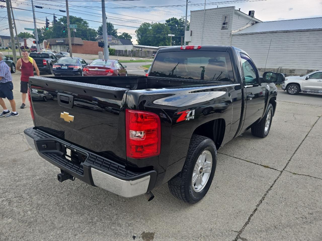 Chevrolet Silverado 1500 4WD Reg Cab 119.0" LT 2013