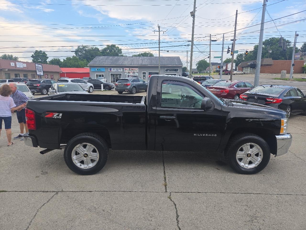Chevrolet Silverado 1500 4WD Reg Cab 119.0" LT 2013