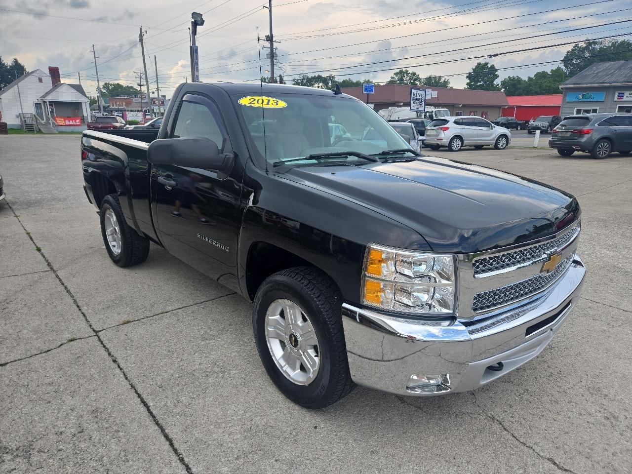 Chevrolet Silverado 1500 4WD Reg Cab 119.0" LT 2013