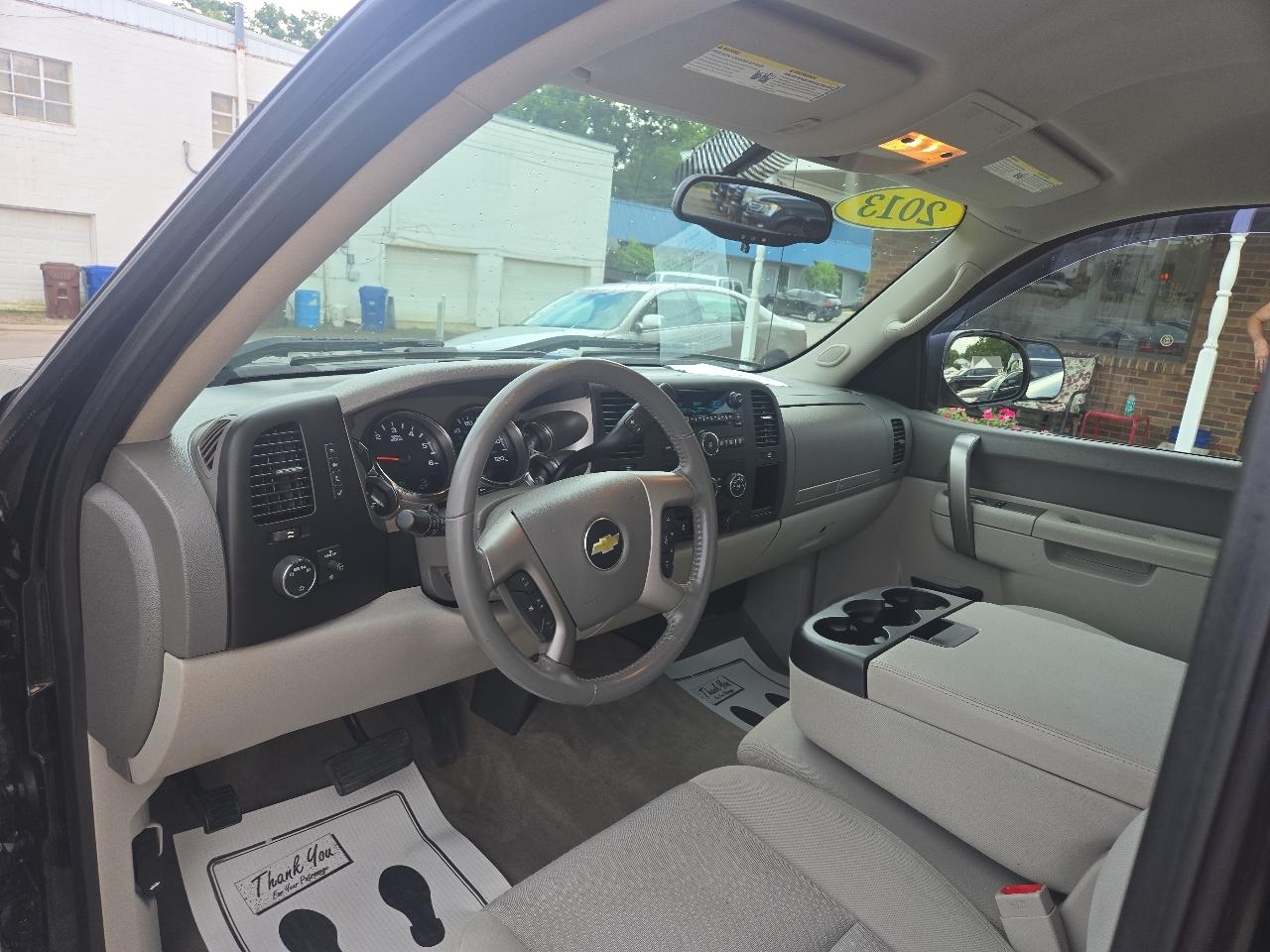 Chevrolet Silverado 1500 4WD Reg Cab 119.0" LT 2013