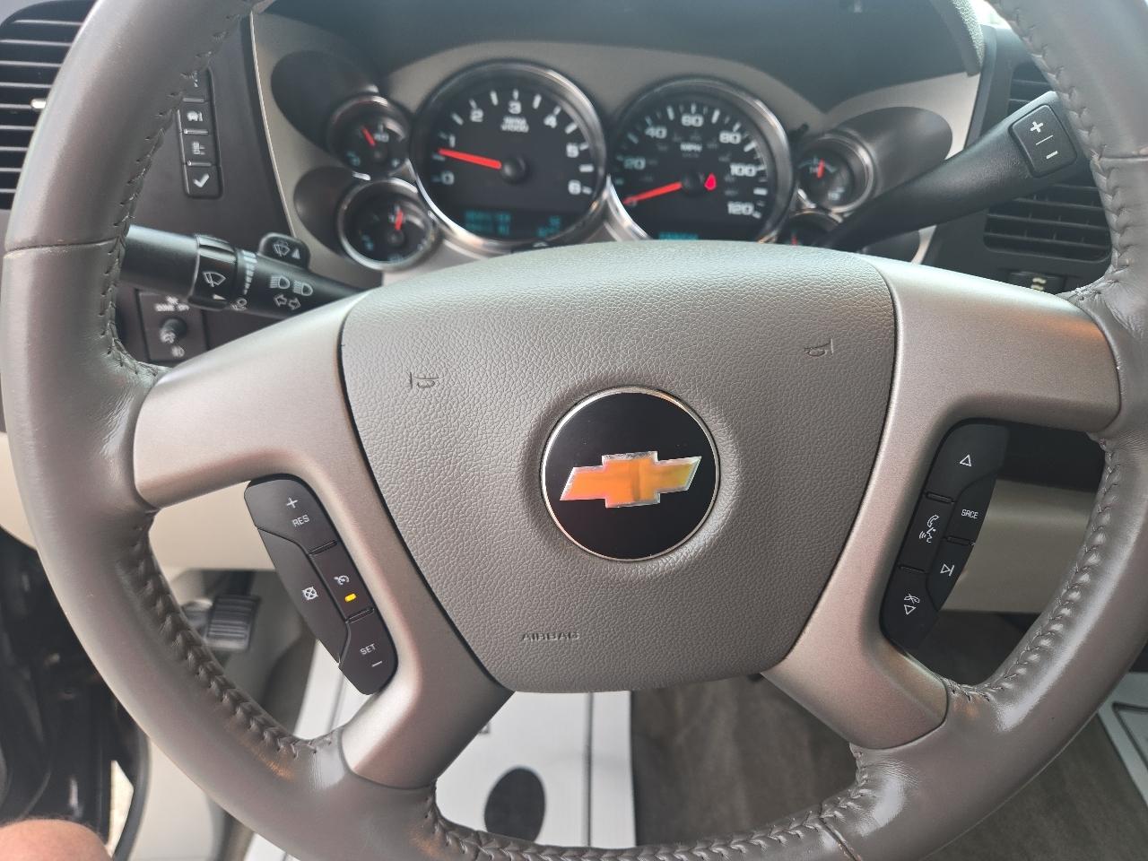 Chevrolet Silverado 1500 4WD Reg Cab 119.0" LT 2013