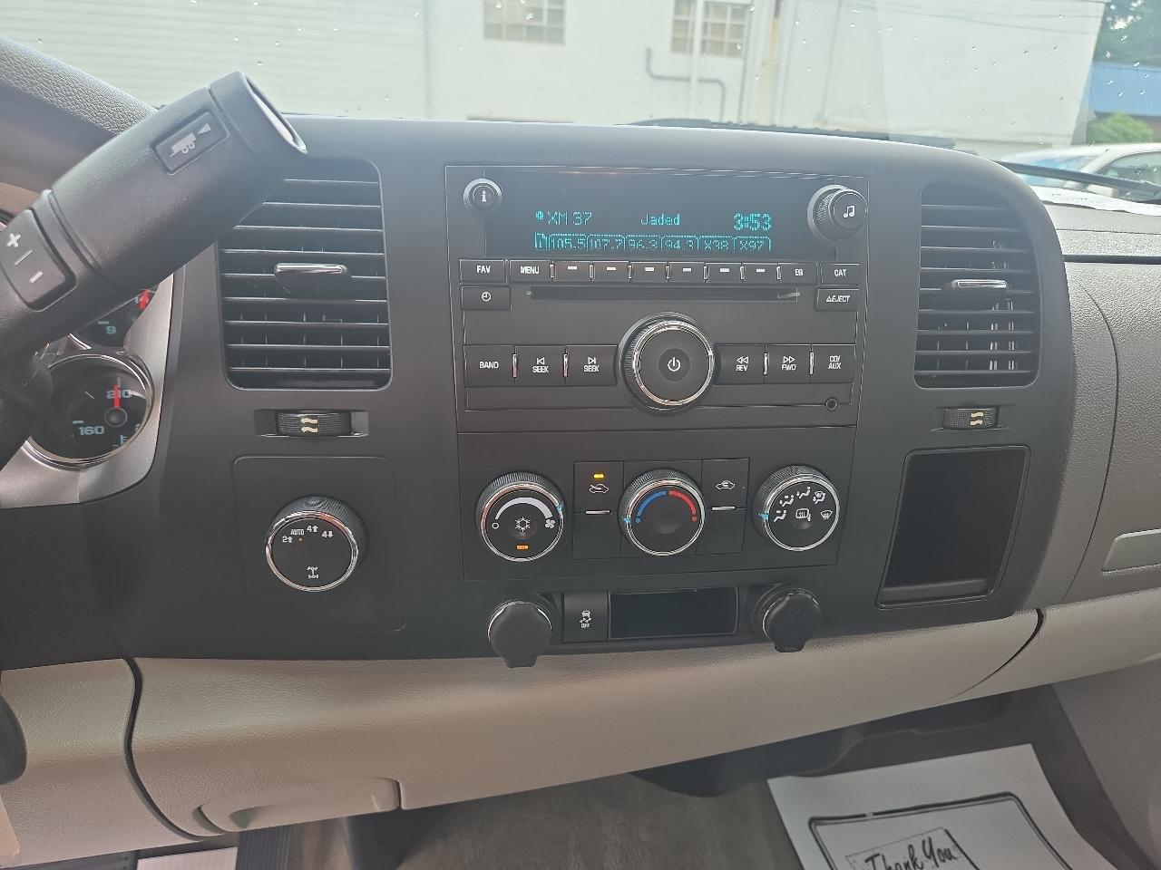 Chevrolet Silverado 1500 4WD Reg Cab 119.0" LT 2013