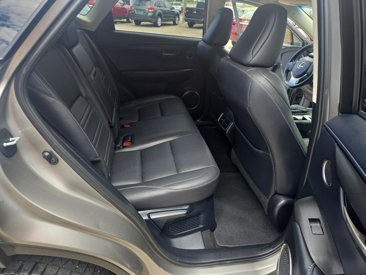 Lexus NX 200t AWD 4dr 2015
