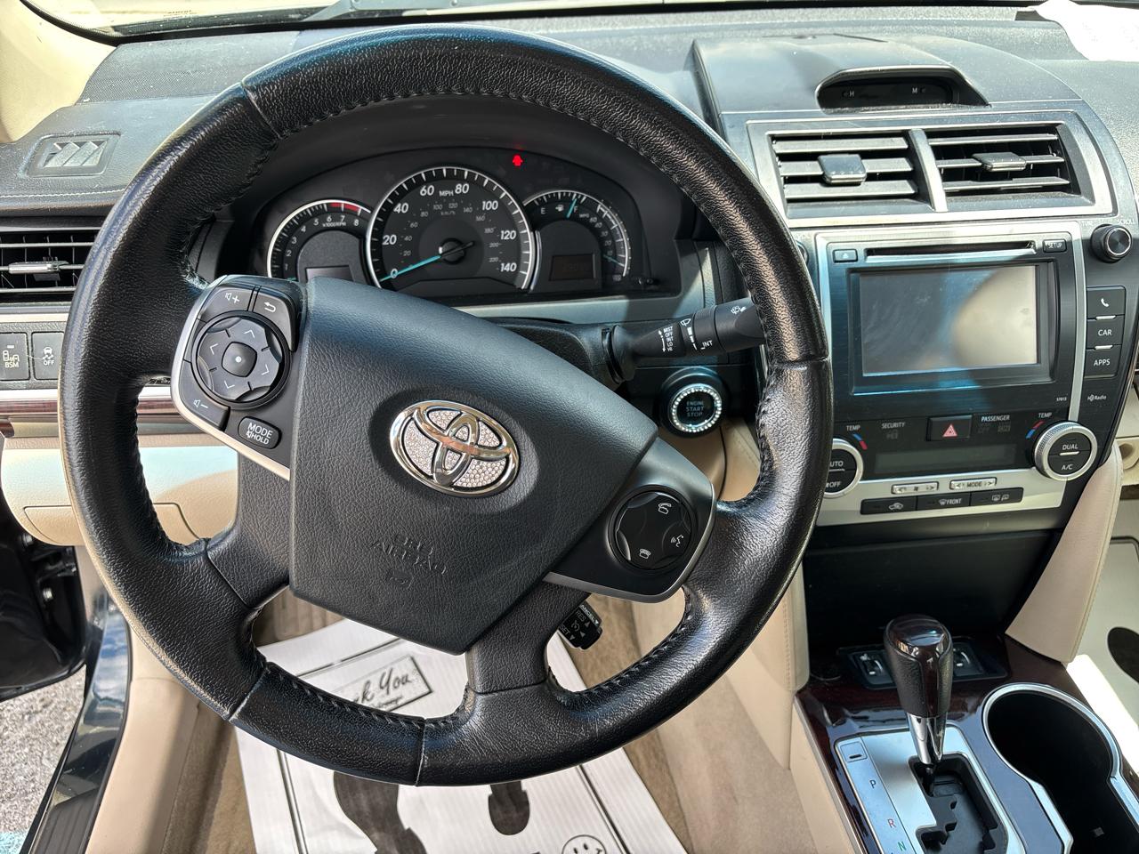 Toyota Camry 4dr Sdn V6 Auto XLE (Natl) 2012