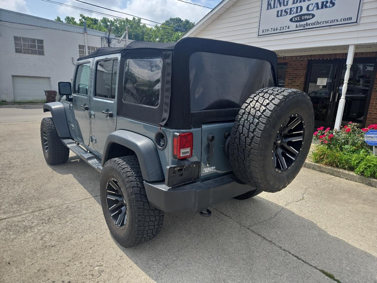 Jeep Wrangler Unlimited 4WD 4dr Sport 2015