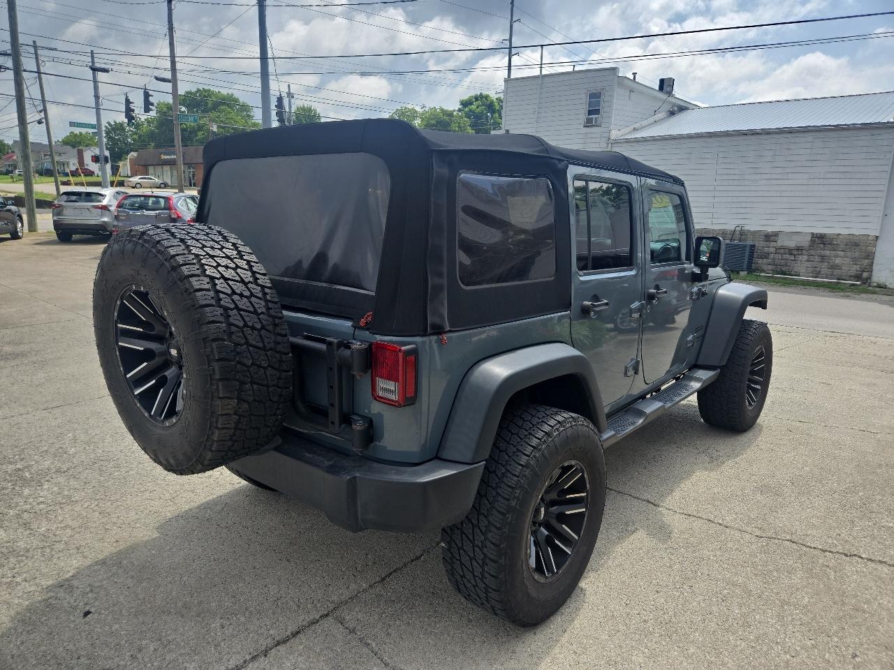 Jeep Wrangler Unlimited 4WD 4dr Sport 2015
