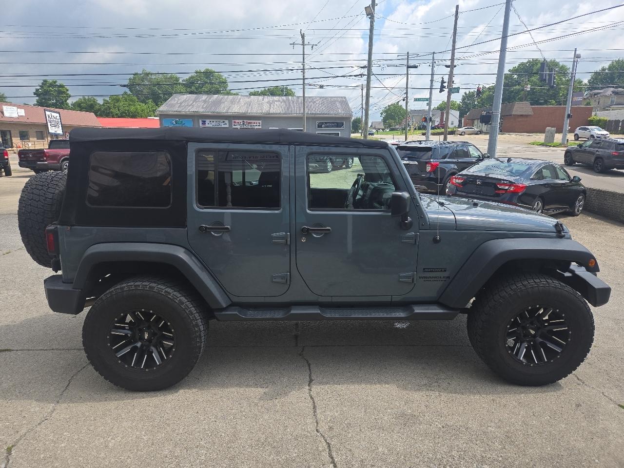 Jeep Wrangler Unlimited 4WD 4dr Sport 2015