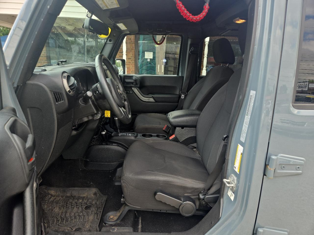 Jeep Wrangler Unlimited 4WD 4dr Sport 2015