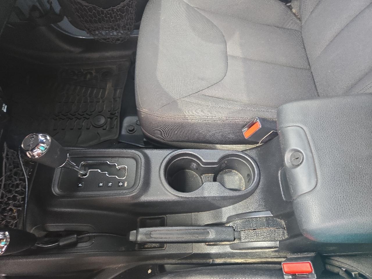 Jeep Wrangler Unlimited 4WD 4dr Sport 2015