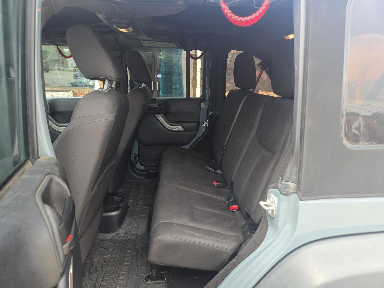 Jeep Wrangler Unlimited 4WD 4dr Sport 2015