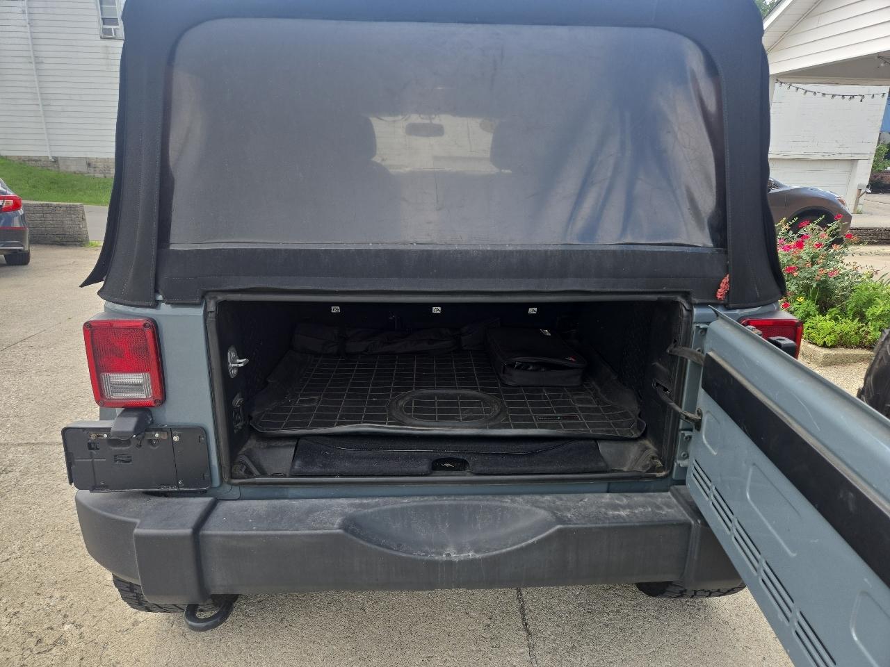 Jeep Wrangler Unlimited 4WD 4dr Sport 2015