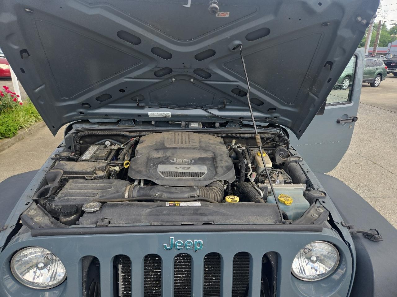 Jeep Wrangler Unlimited 4WD 4dr Sport 2015