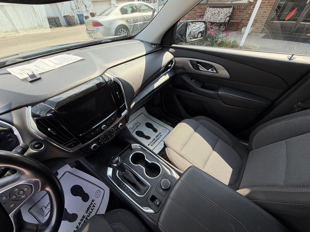 Chevrolet Traverse FWD 4dr LT Cloth w/1LT 2019